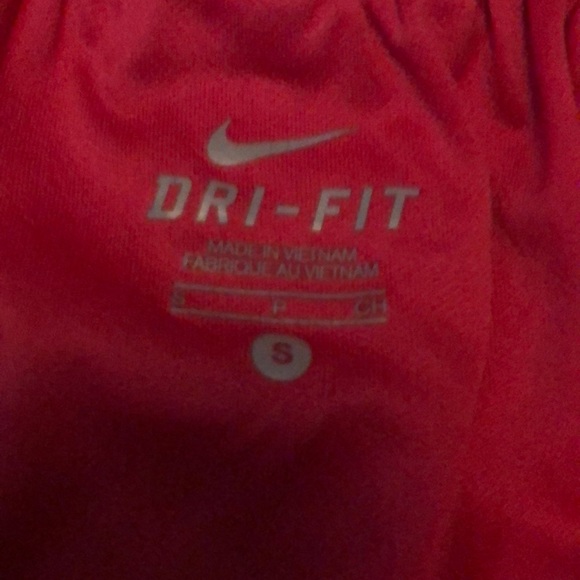 Small nike shorts - Picture 4 of 4